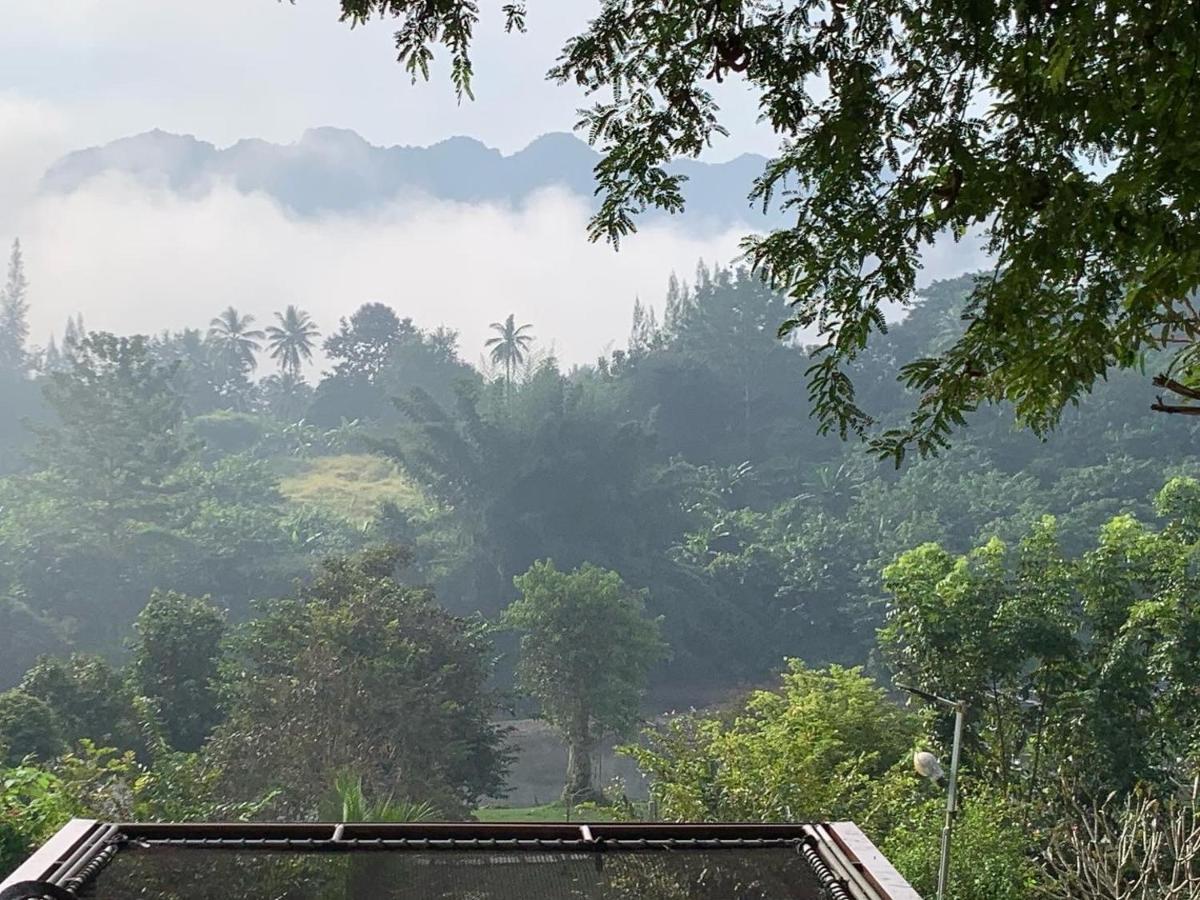 Baanrai Khunya บ้านไร่คุณย่า Ban Huai Maenam Noi エクステリア 写真