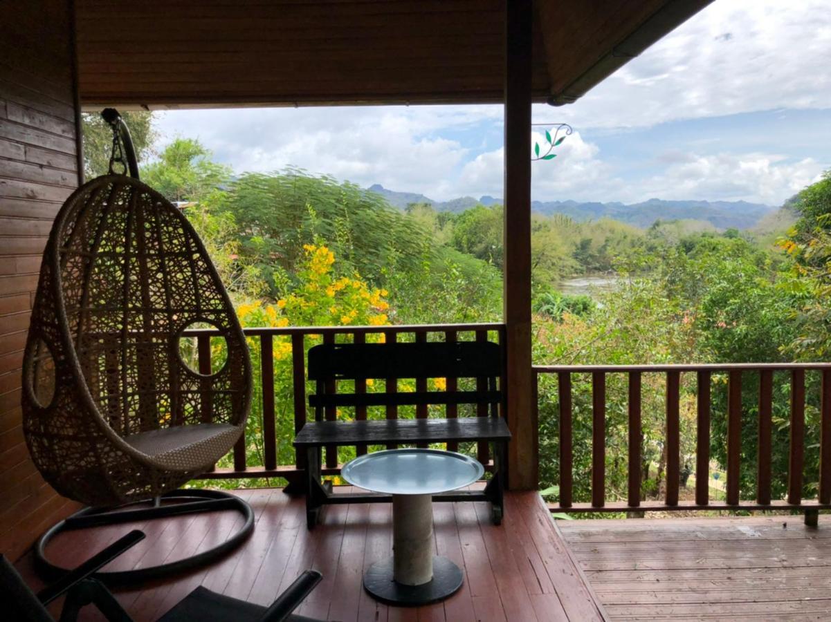 Baanrai Khunya บ้านไร่คุณย่า Ban Huai Maenam Noi エクステリア 写真