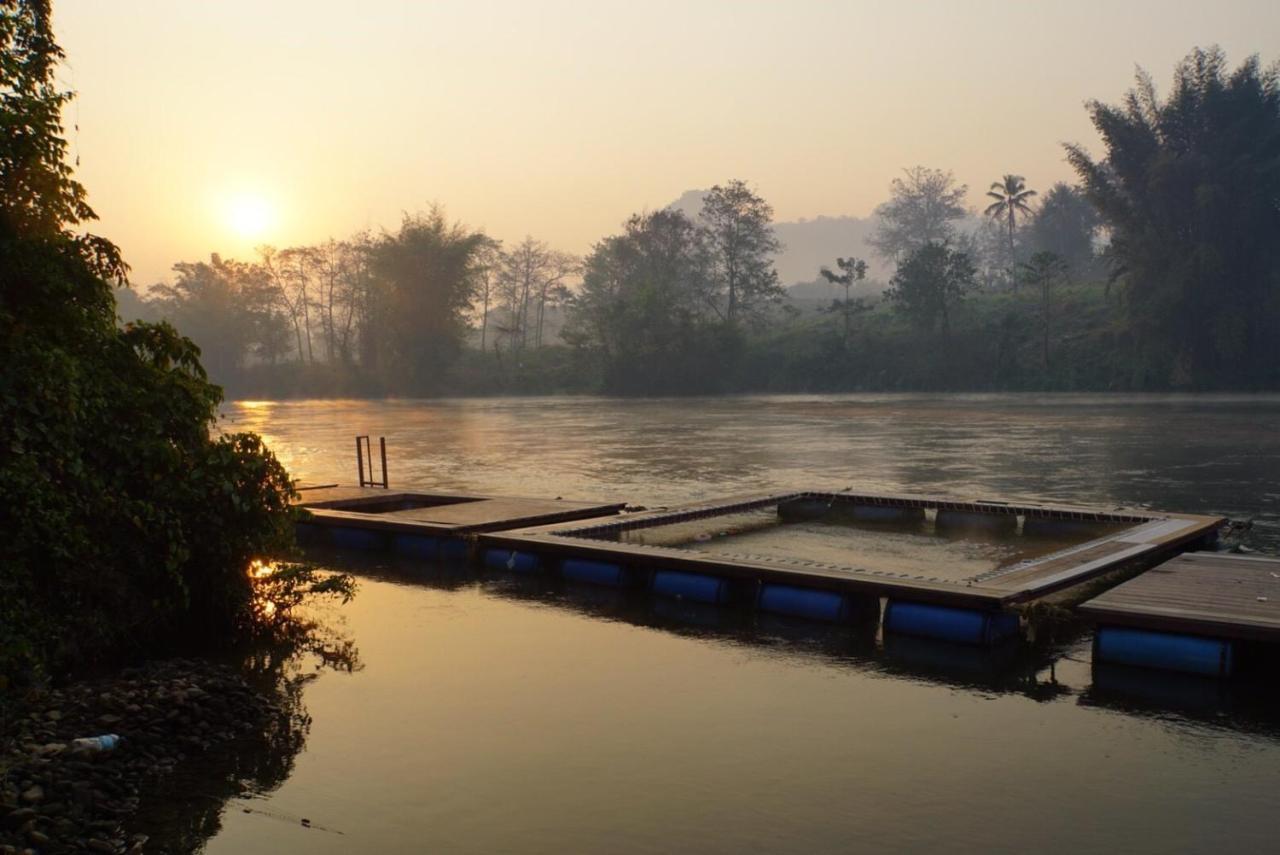 Baanrai Khunya บ้านไร่คุณย่า Ban Huai Maenam Noi エクステリア 写真