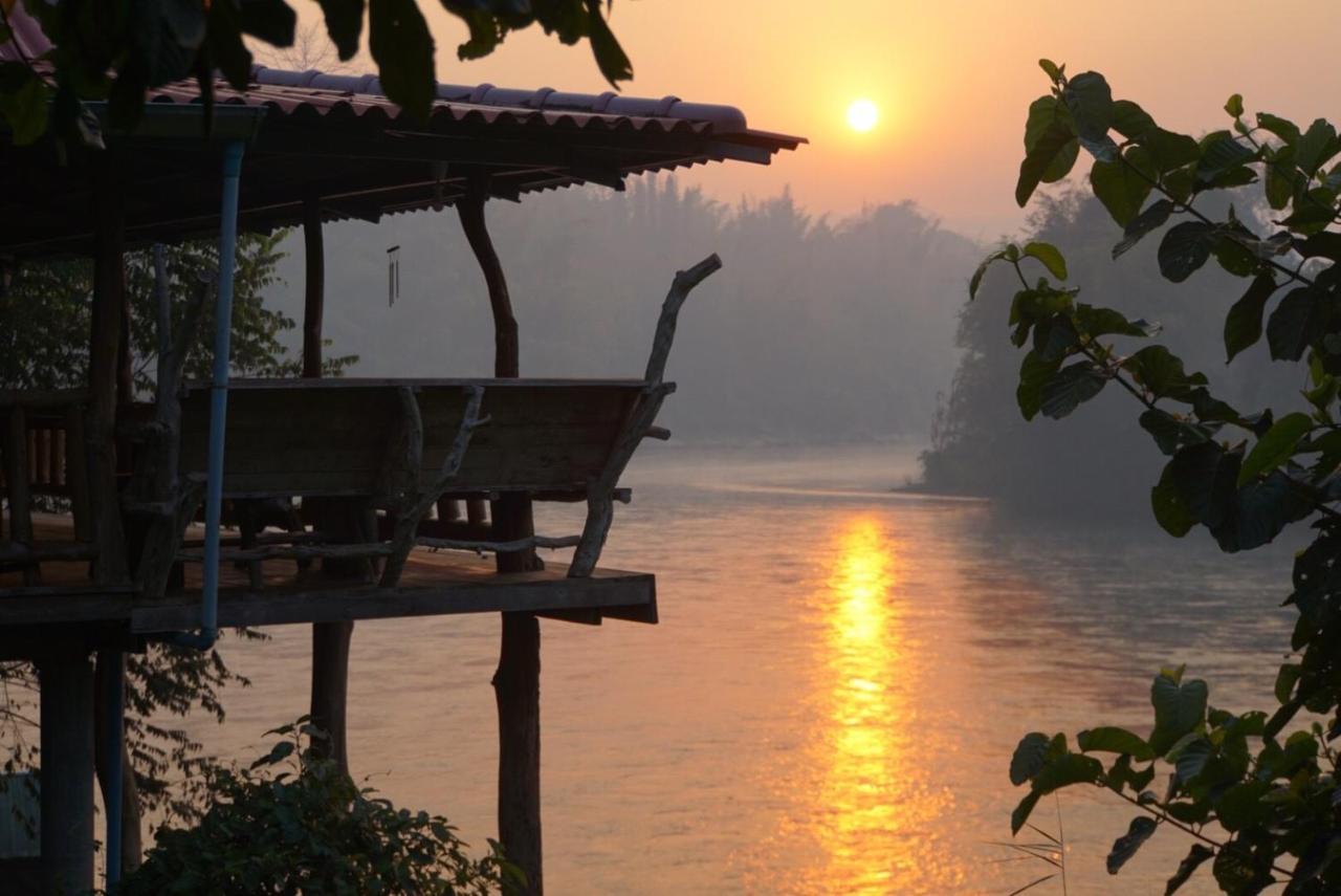 Baanrai Khunya บ้านไร่คุณย่า Ban Huai Maenam Noi エクステリア 写真