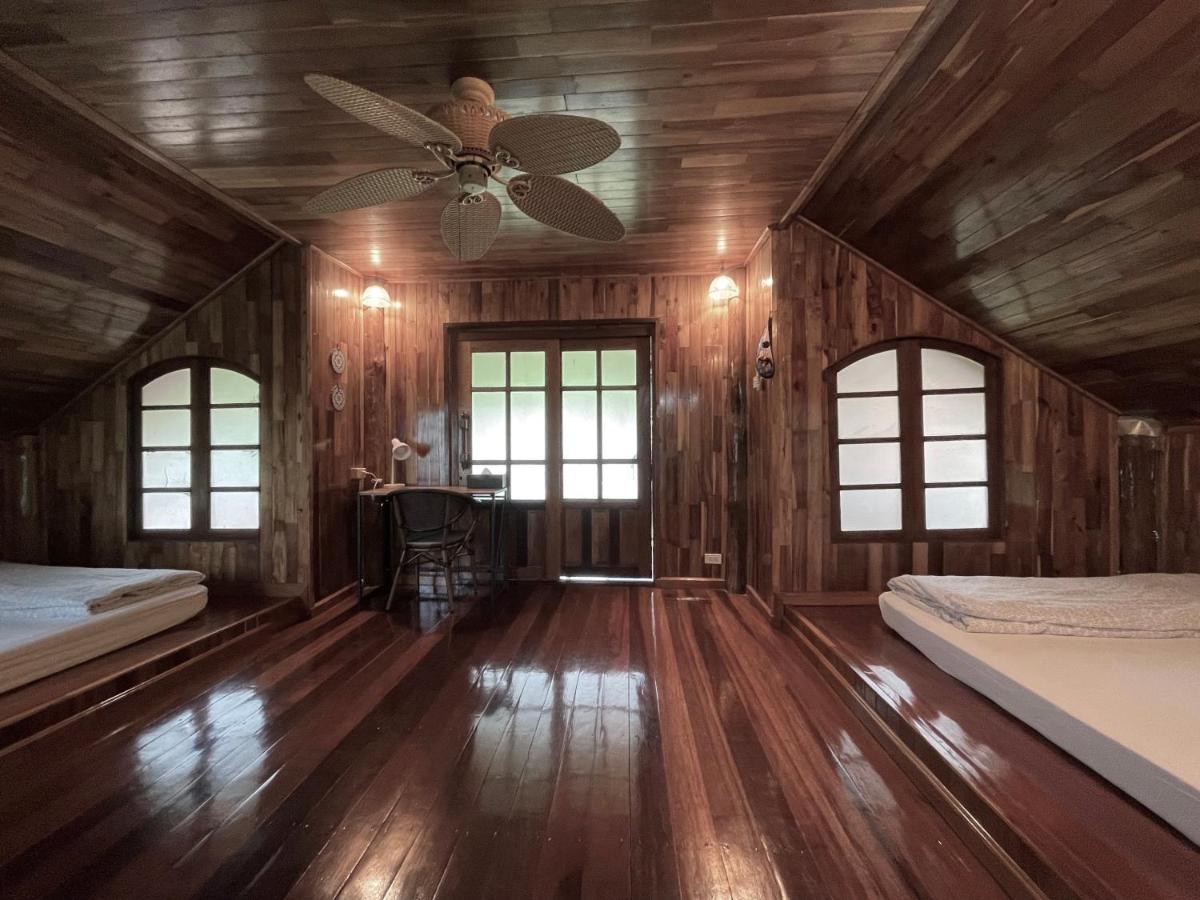 Baanrai Khunya บ้านไร่คุณย่า Ban Huai Maenam Noi エクステリア 写真