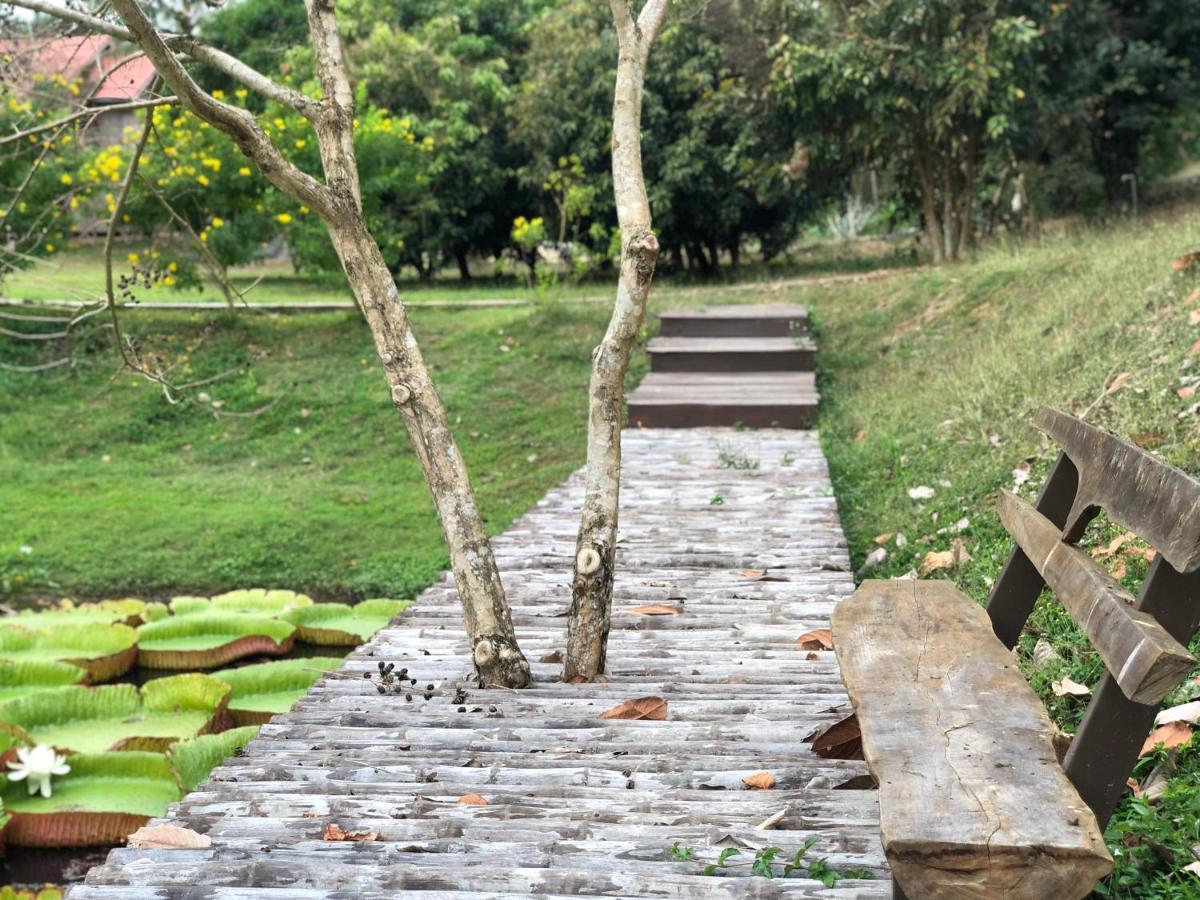 Baanrai Khunya บ้านไร่คุณย่า Ban Huai Maenam Noi エクステリア 写真