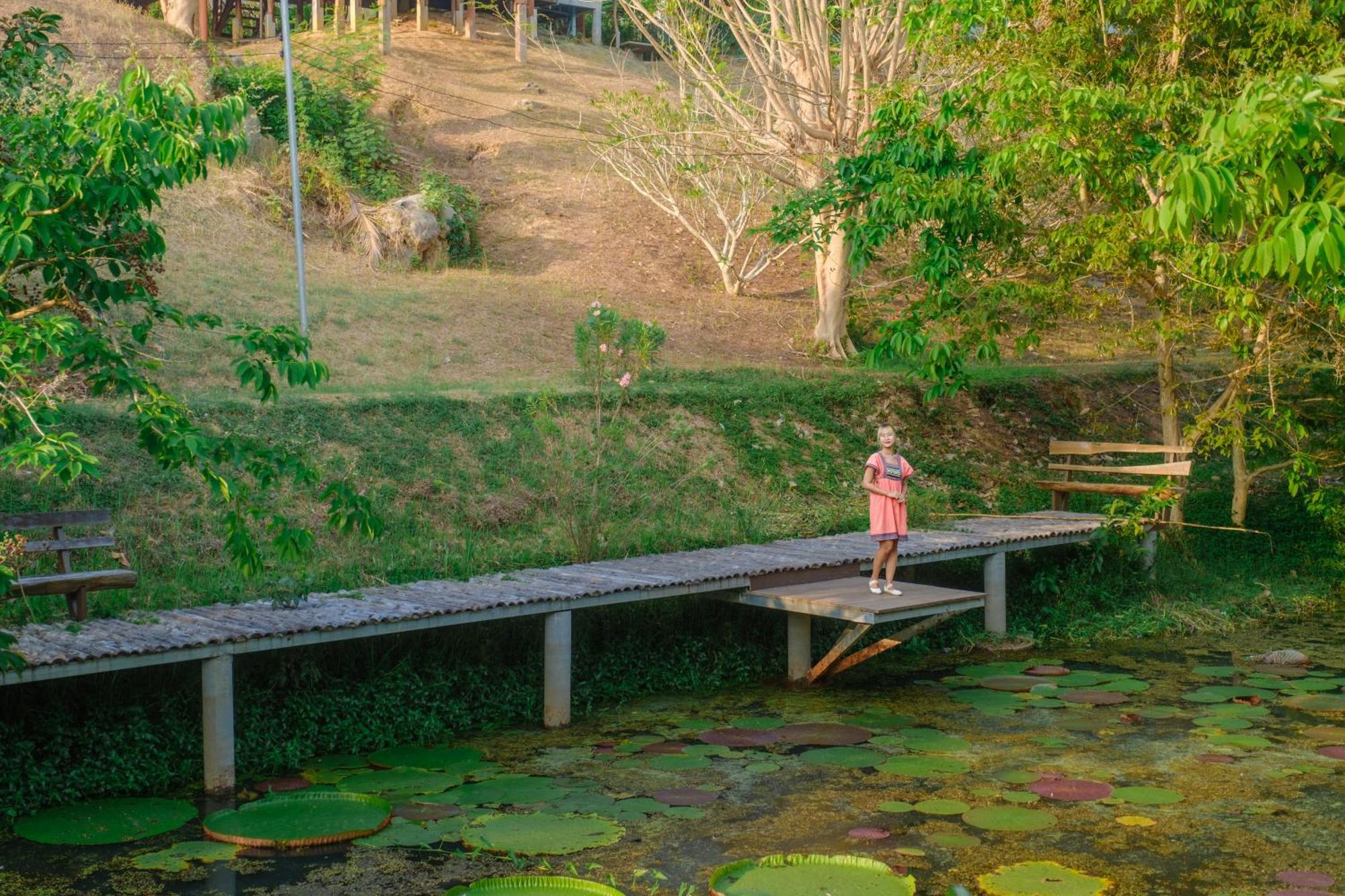Baanrai Khunya บ้านไร่คุณย่า Ban Huai Maenam Noi エクステリア 写真